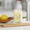 Yankee Candle Signature Large Iced Berry Lemonade, Duża Świeca Sojowa z Dwoma Knotami, 567g