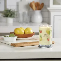 Yankee Candle Signature Large Tumbler Iced Berry Lemonade, Duża Świeca Sojowa z Dwoma Knotami, 567g
