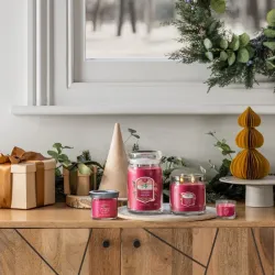Yankee Candle Signature - Świeca mini SANTA ON SKIS
