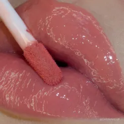 Claresa Błyszczyk do ust GLOSS IS MY BOSS 07 high-up - 5 ml