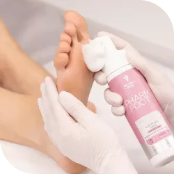 PHARM FOOT ANTI CALLUS MASTER PIANKA ZMIĘKCZAJĄCA ZROGOWACENIA 30% mocznika, 200ML