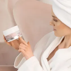 PHARM FOOT Foot Scraper - Wygładzający Peeling Solno-Cukrowy Do Stóp 200g