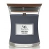 WoodWick - średnia świeca zapachowa z drewnianym knotem - Indigo Suede